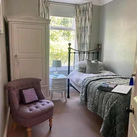 Kenilworth Guest house 4*