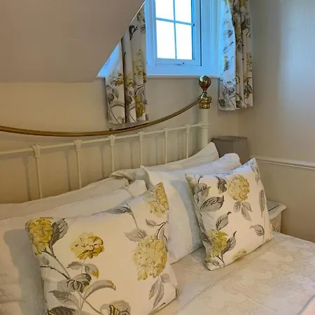 Kenilworth Konukevi 4*